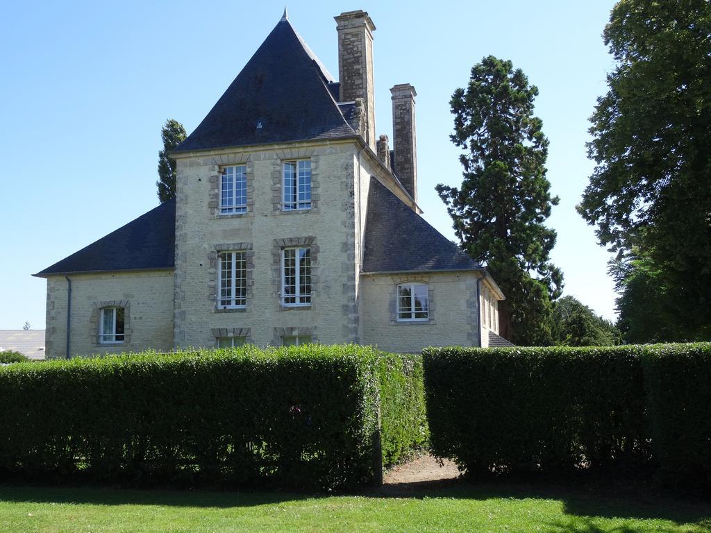 Chateau Turgot Gites Bons-Tassily Δωμάτιο φωτογραφία