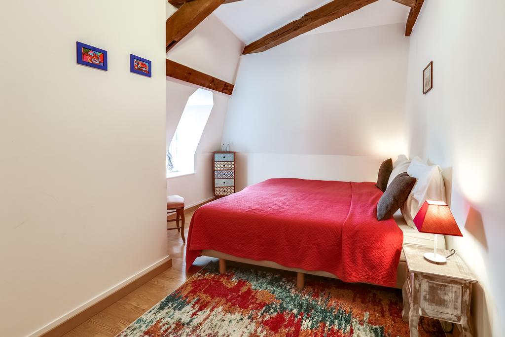 Chateau Turgot Gites Bons-Tassily Εξωτερικό φωτογραφία